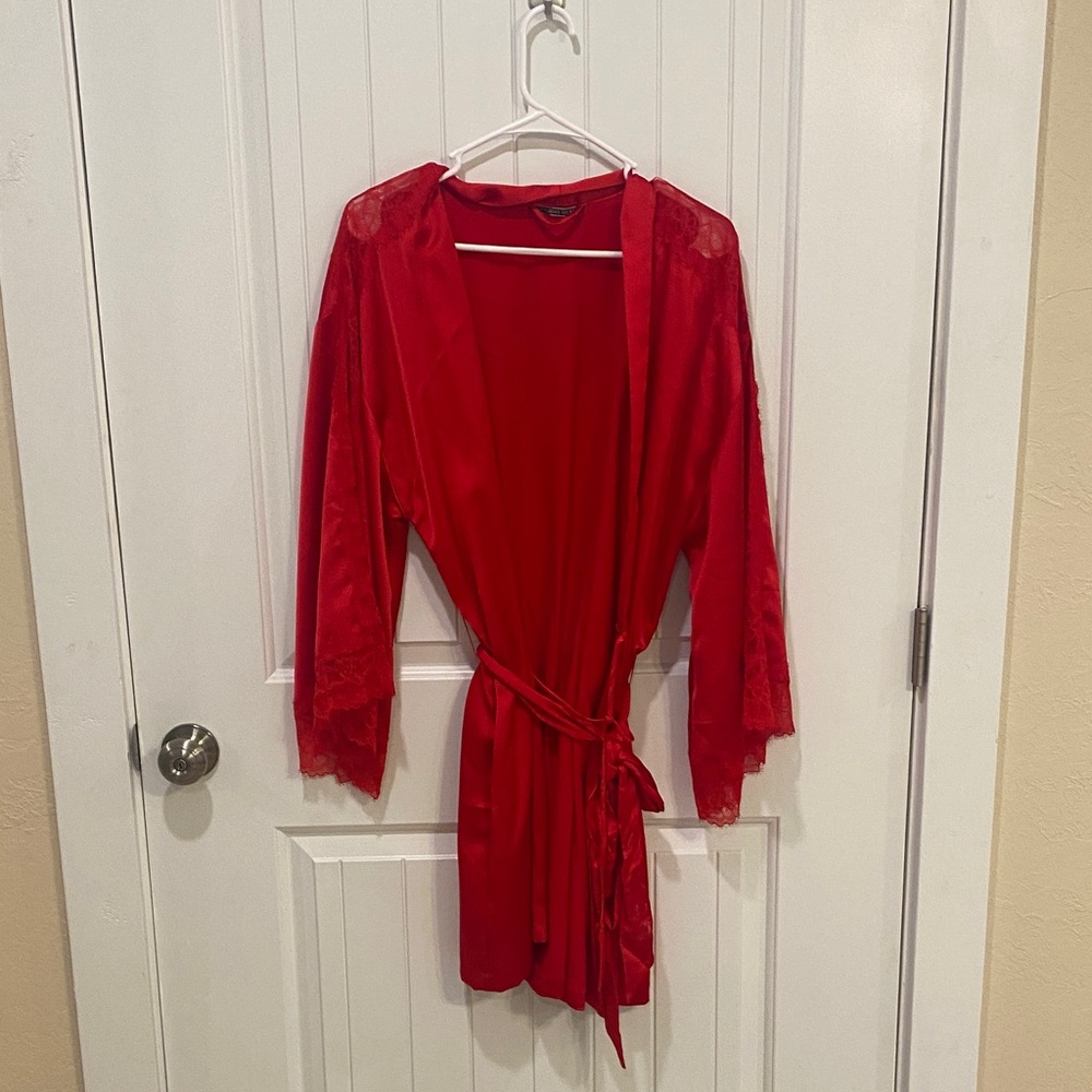 Brand New Victoria's Secret Vibrant Red Lace Robe